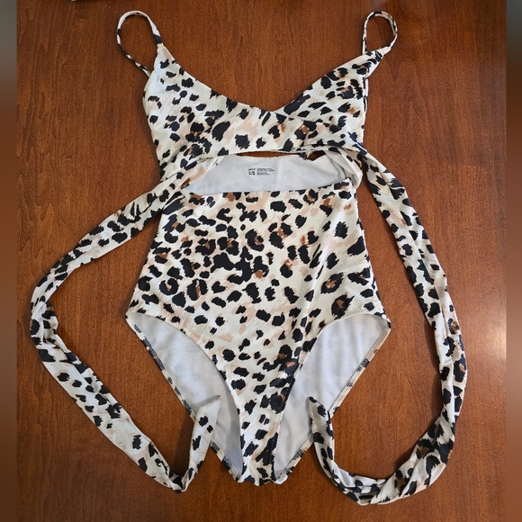 Aerie | Leopard Wrap One Piece Swimsuit | Size XS Long - Picture 11 of 15